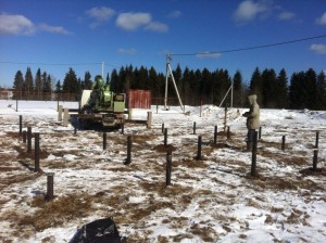 Фундамент на винтовых сваях в Осе
