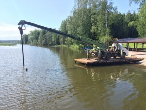 Пирс на винтовых сваях в Карагае