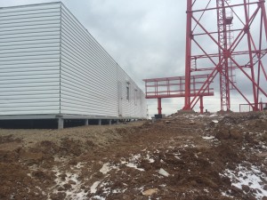 Модульное здание на винтовых сваях